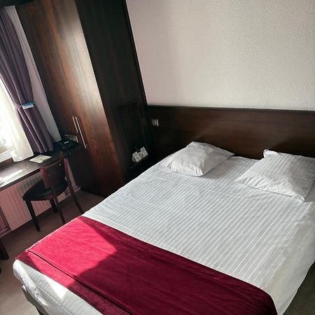 Cottage Logis Hotel - Restaurant Dudelange Ngoại thất bức ảnh