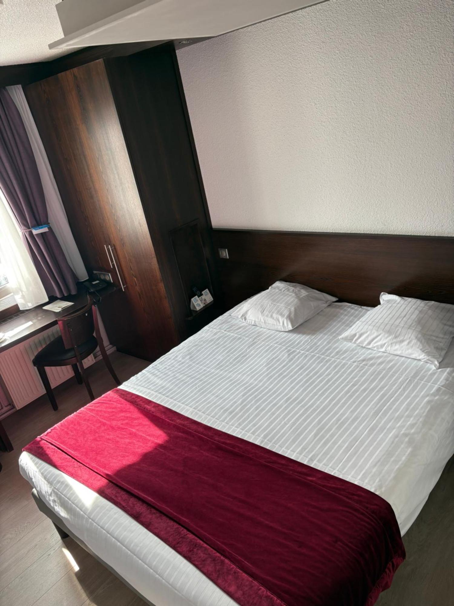 Cottage Logis Hotel - Restaurant Dudelange Ngoại thất bức ảnh