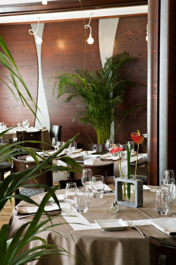 Cottage Logis Hotel - Restaurant Dudelange Ngoại thất bức ảnh